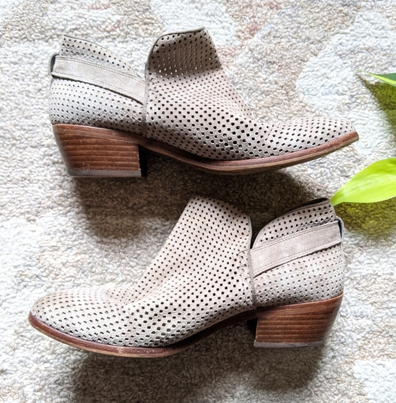 Sam Edelman | Paula | 7.5 | Perforated Suede Buckle Ankle Booties Tan - Picture 4 of 14